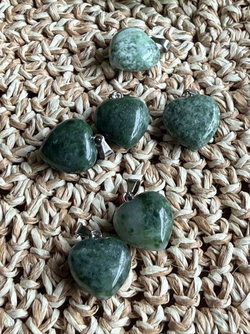 Hovedbilde Hjerteanheng, Jadeitt, 8x15mm